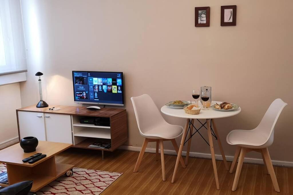 2 ambientes en Almagro en Av Corrientes para 2 personas Apartment Buenos Aires Bagian luar foto